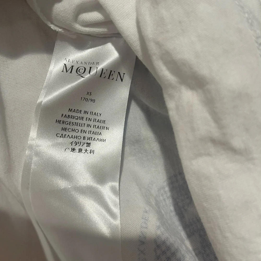 Alexander McQueen White Blue Skull Tee - Picture 5 of 5